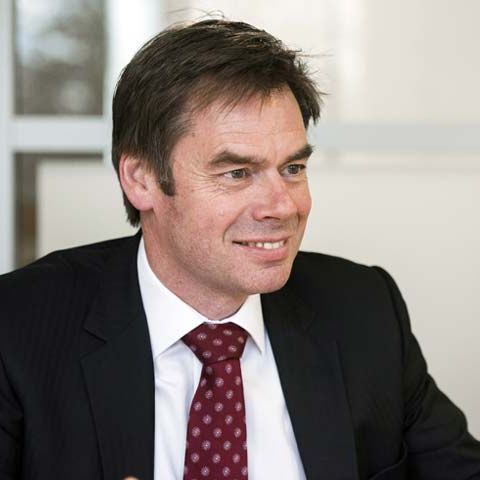 Simon Gibbins