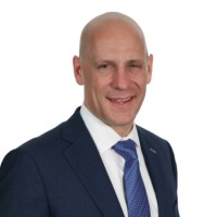 Robert Schrader