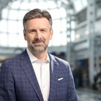 Josh Earnest